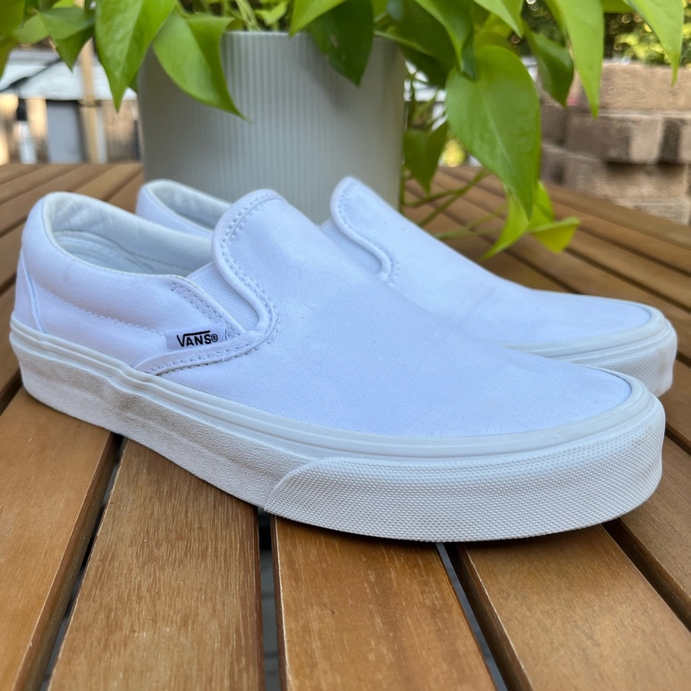 White Classic Slip-on Vans